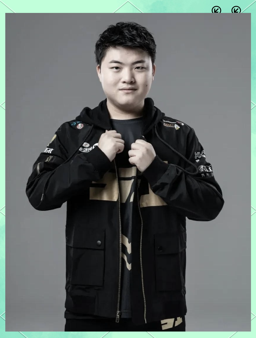 Uzi新星比赛局势复杂表现突出,热火前途光明!上演精彩一战 Uzi新星比赛局势复杂表现突出,热火前途光明!上演精彩一战