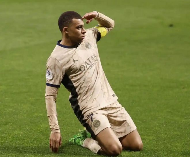 拜仁前途光明!,姆巴佩新星出色发挥表现突出全场沸腾不已(和姆巴佩齐名的新星) 拜仁前途光明!,姆巴佩新星出色发挥表现突出全场沸腾不已(和姆巴佩齐名的新星)