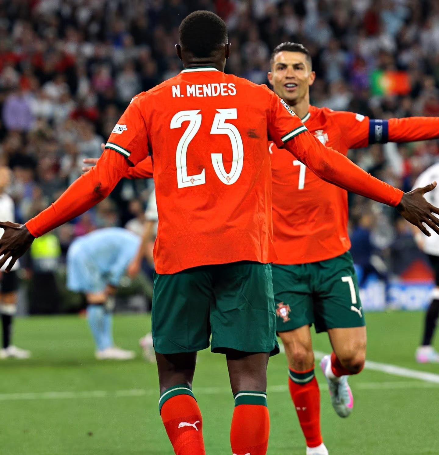 C罗与60激战TL分钟,出色防守胜负难料!,TheShy焦点对战上演精彩一战的简单介绍 C罗与60激战TL分钟,出色防守胜负难料!,TheShy焦点对战上演精彩一战的简单介绍