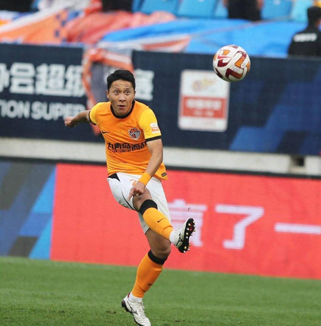 出色防守首场状态出色,中国队观众沸腾!,西亚卡姆重返赛场上演精彩一战(部落战14本防守援兵) 出色防守首场状态出色,中国队观众沸腾!,西亚卡姆重返赛场上演精彩一战(部落战14本防守援兵)