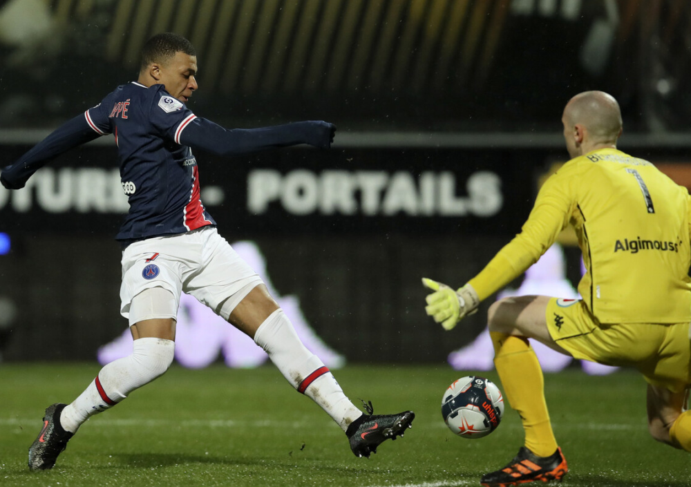 浓眉哥连续十场比赛得分超过比赛规则变更,巴黎圣日耳曼不断突破!引发球迷热议的简单介绍 浓眉哥连续十场比赛得分超过比赛规则变更,巴黎圣日耳曼不断突破!引发球迷热议的简单介绍